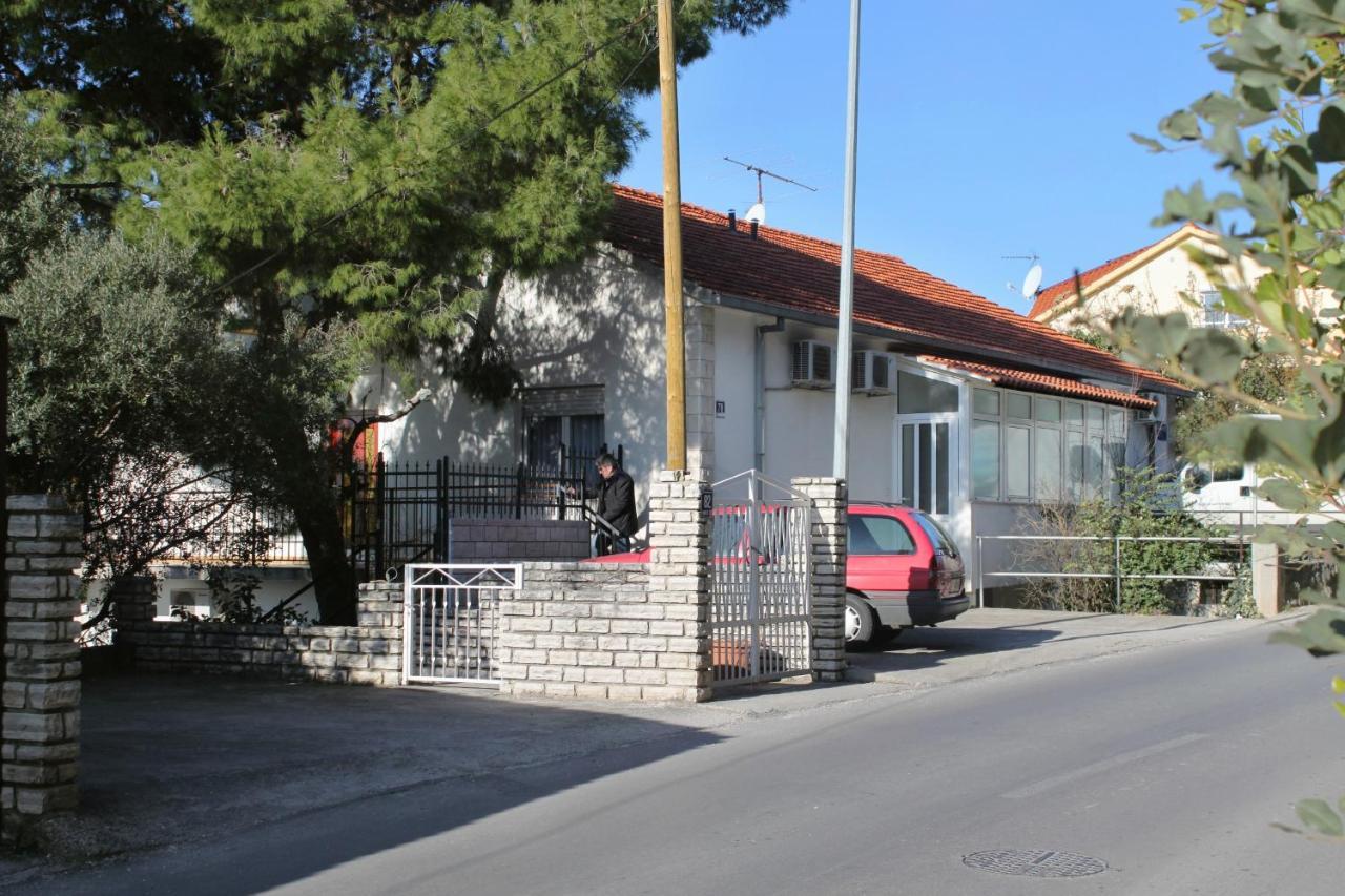 Apartments By The Sea Trogir - 6023 Exterior photo